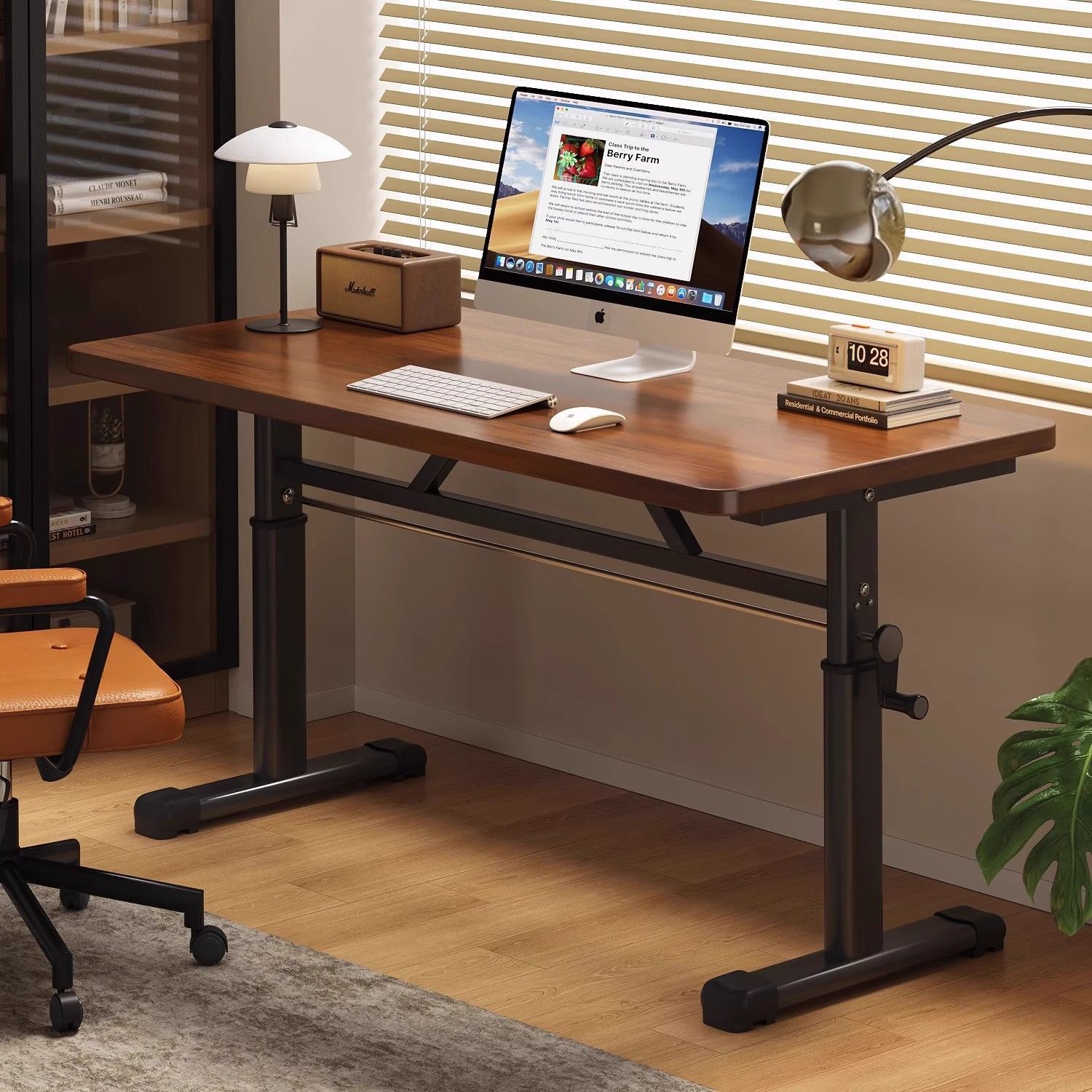 Desk Setup For Laptop - مكتب كمبيوتر حديث بسيط قابل لتعديل