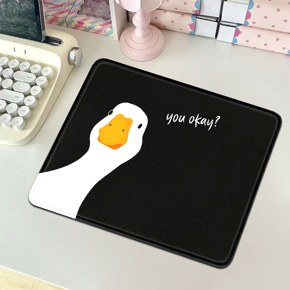 لوحة ماوس صغيرة سوداء بتصميم ا - مراجعة Desk Setup Black وسعره