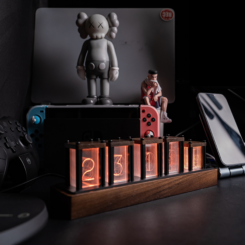 RGB مقلد Nixie Tube Clock LED  - مراجعة Desk Setup Youtube وسعره
